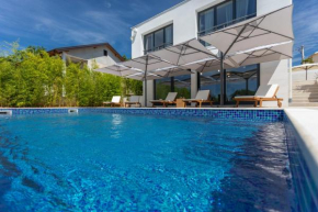Villa with heated Pool